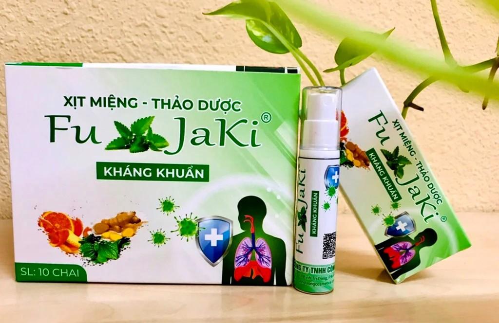 Xịt miệng thảo dược Fu-Jaki với các chiết xuất tinh dầu hoàn toàn thiên nhiên