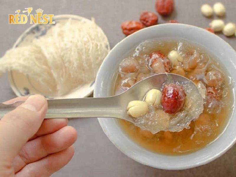 Yến Sào Nấu Táo Đỏ